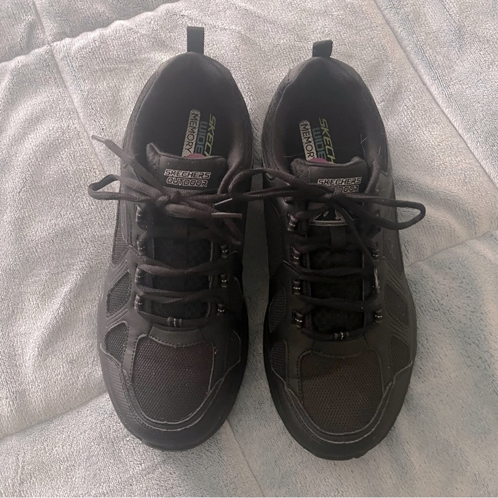Mens Sketchers Outdoors Wide Fit Ultra Light LaceUp Sneakers Work Shoes 10.5 NEW